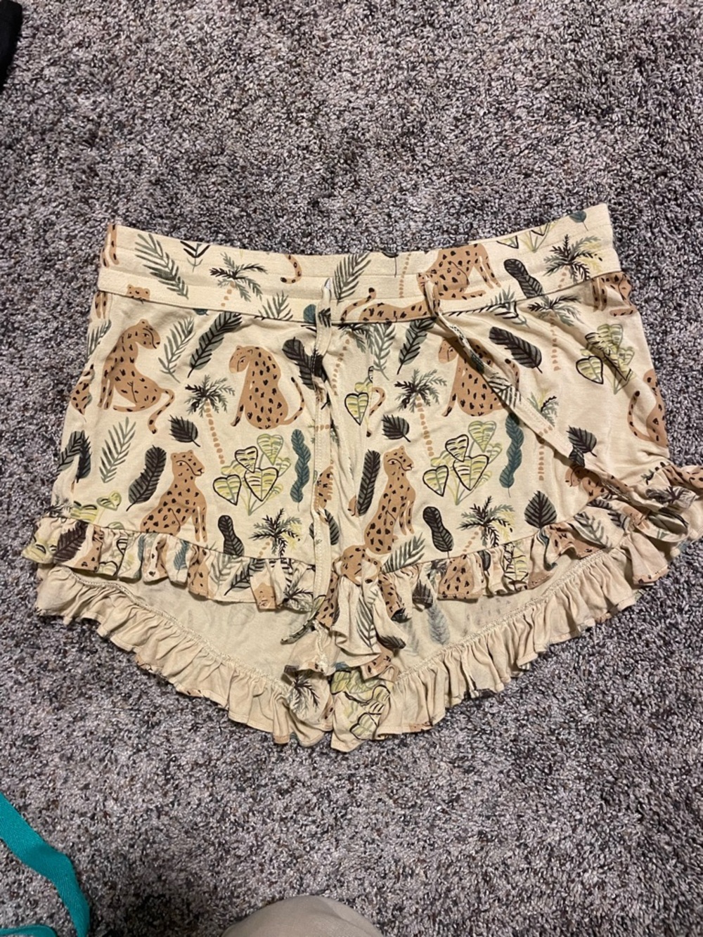 kate quinn Cream Tropical Leopard-Print Ruffle Shorts
